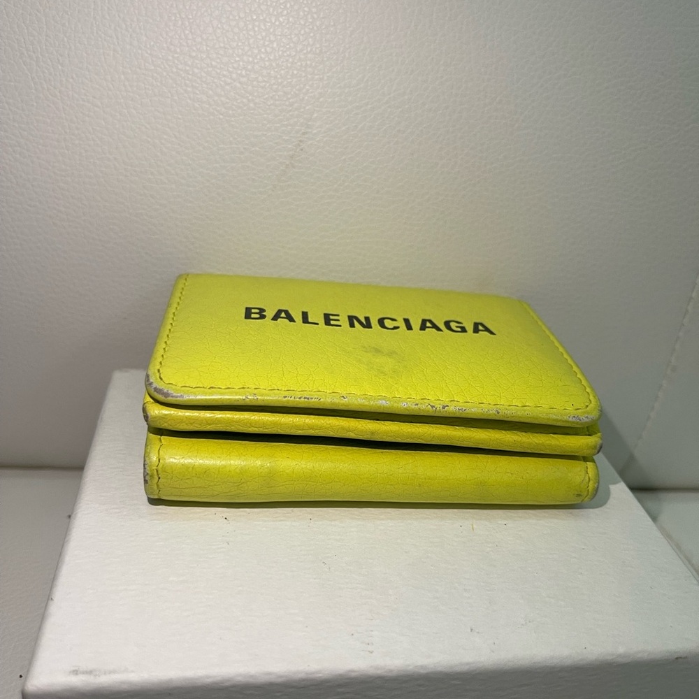 Authentic Balenciaga Wallet - Picture 2 of 10